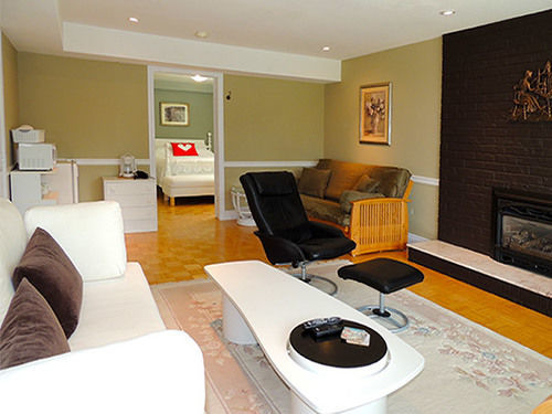Mountain Bed & Breakfast North Vancouver Bagian luar foto