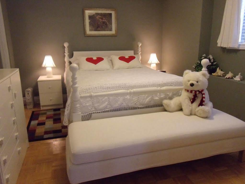 Mountain Bed & Breakfast North Vancouver Bagian luar foto